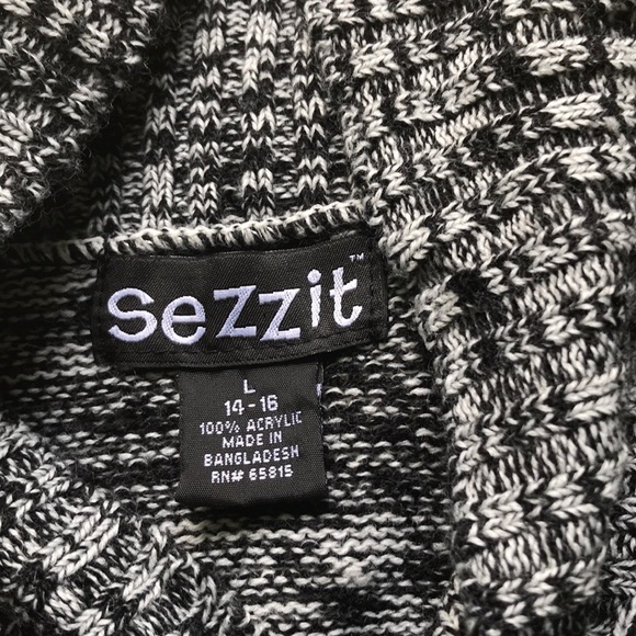 🎊🎉 5 for $20🎊🎉 boys longsleeve sweater - Picture 3 of 5